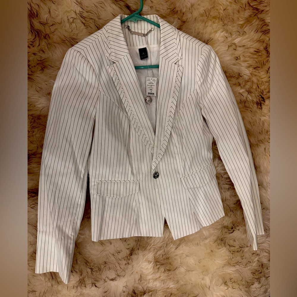 Brand new very stylish blazer